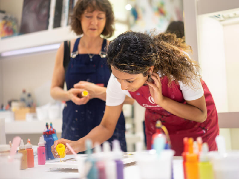 Acrylic paint pouring class